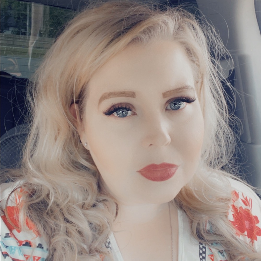 Meet your Posher, Kristin